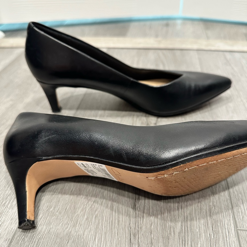 Clarks Women's Black Leather Kitten Heels